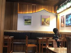 大堂-亮亮面馆(经六路店)