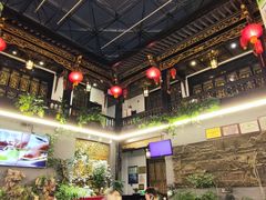 大堂-蔼若春.传承三十年云南菜(金碧公园店)