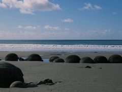 -摩拉基大圆石