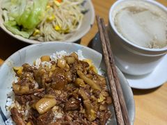 -红猪卤肉饭(大西洋美食城店)