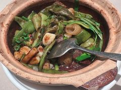 -八府香鸭·啫啫煲(华山路店)