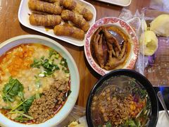 -爆炸头阿姨小四川正宗川味小吃(无任何分店)