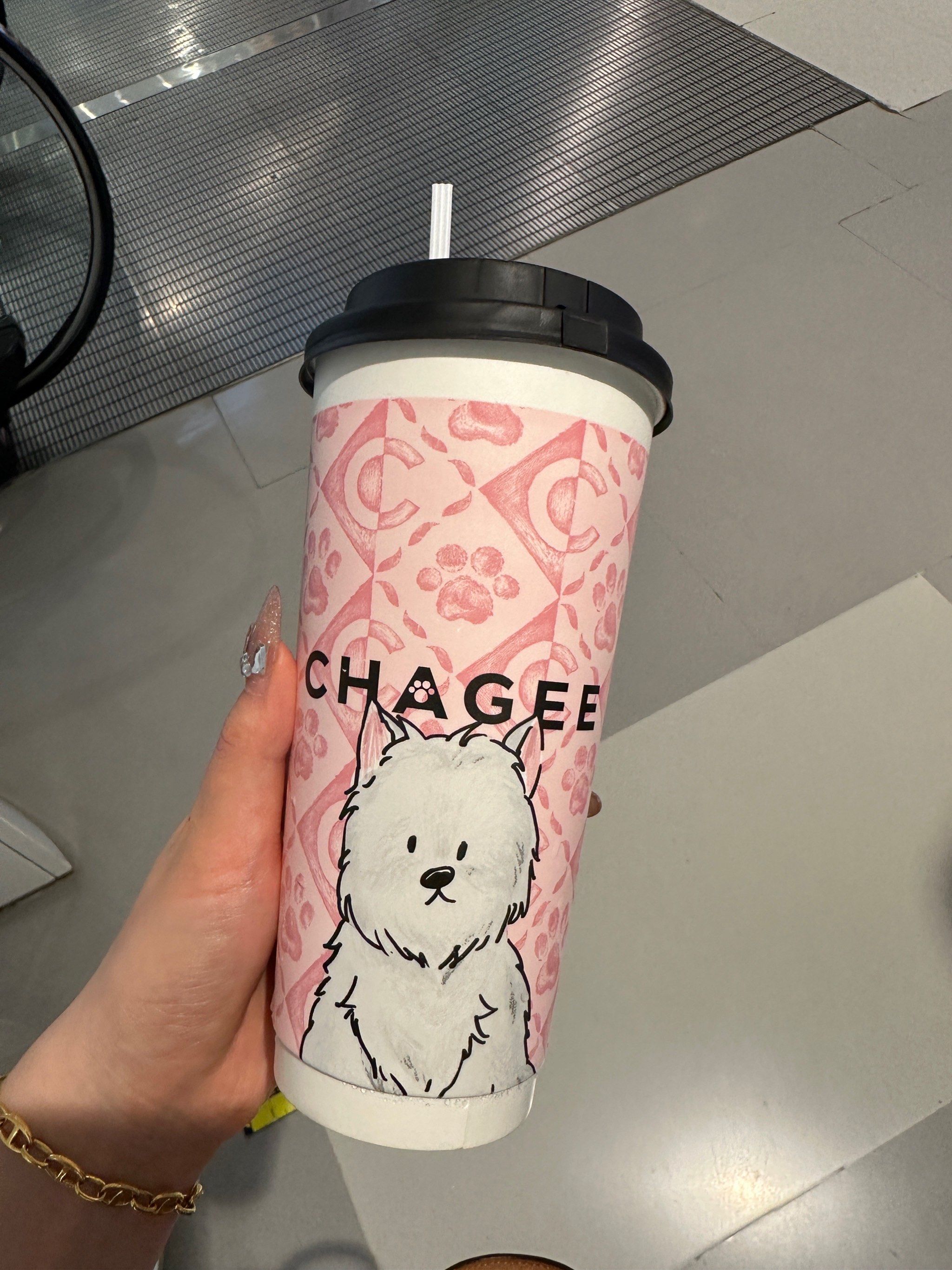 霸王茶姬新款杯子好可爱 超可爱的狗狗 #今天你喝奶茶了吗 #奶茶分享