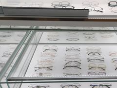 -翰佐蔡司小乐圆·依视路星趣控·暴龙眼镜折扣店
