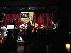 -东岸Cafe 爵士俱乐部