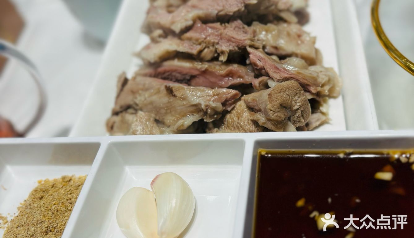 正儿八经的羊肉一吃一个不吱声