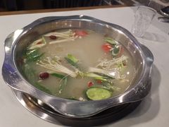 -七婆串串香(育秀路店)