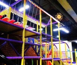 -蹦贝运动中心·蹦床·攀岩·闯关(龙岗店)