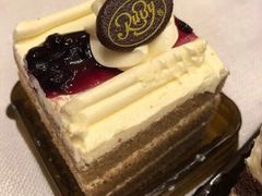 -红宝石·鲜奶小方·海派西点房(金杨店)