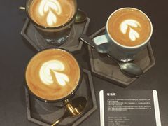 -UNI UNI(环亚凯瑟琳店)