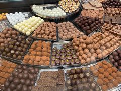 -Laderach 莱德拉(上海环贸iapm店)