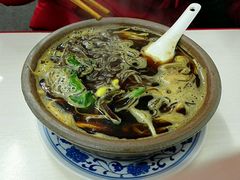 素什锦砂锅-黑皮酸菜鱼(三山街店)