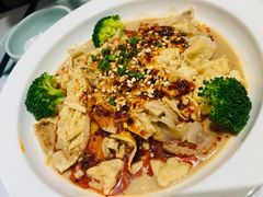 -江城小馆陕南妈妈菜·全球旅行餐厅(钟楼店)