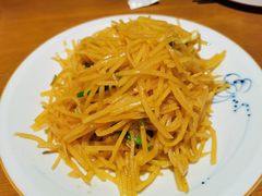 土豆丝-陈阿婆鱼头泡饼·京味菜(复兴路店)
