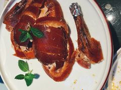 精品烤鸭-悦江(梅奔中心店)