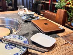 -大匠工房古船木艺术餐厅·猪肚鸡专门店(长白仙岛店)