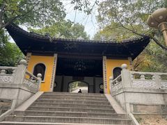 -灵岩山风景区