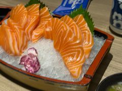 三文鱼背刺身-小山日本料理(兴业太古汇店)