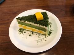 芒果抹茶奶油奶酥蛋糕-black rainbow coffee