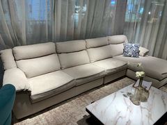 -顾家家居(现代商城店)