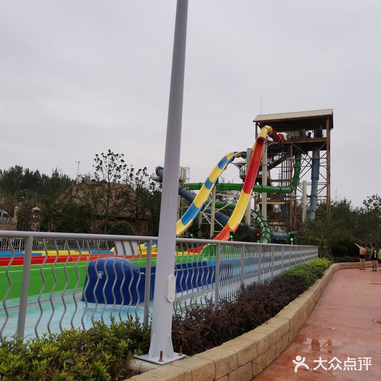 好多年没来这种水上公园了～这次来还是比较喜欢的～整体