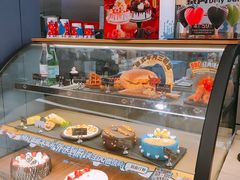 面包甜点陈列柜-DQ·蛋糕·冰淇淋(苏州中心店)