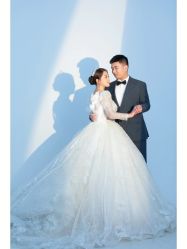 -雪中彩影婚纱摄影·微光艺术中心