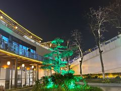 -茅草房·河畔园林火锅