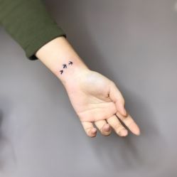 -SNOW TATTOO STUDIO