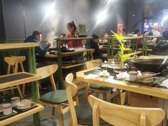 -鹿鸣山草本茶香火锅(园西路店)