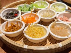 -包整·丝娃娃(一览甲秀楼风景店)