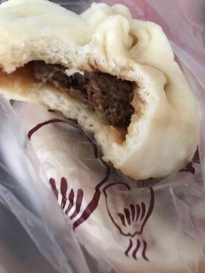 满口香包子-"同样都是卖包子 同样都在一个地方 为啥旁.