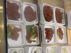 -来龍儿鲜切牛肉自助老火锅
