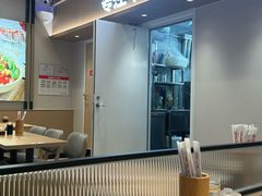 -李先生牛肉面大王(济南火车站候车室店)