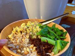 -蜗牛小馆醉乡民谣云南菜(惠新西里店)