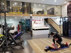 -思迈威健身(积玉桥万达店)