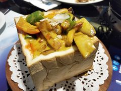 面包咖喱鸡扒-赫帝拉航空主题餐厅(南宁店)