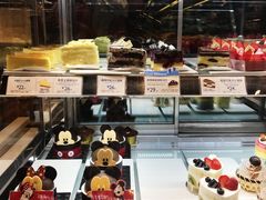 面包甜点陈列柜-巴黎贝甜(常德路店)