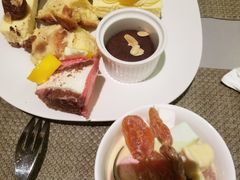 -海口绿发希尔顿酒店-田园汇自助餐·三文鱼·海鲜