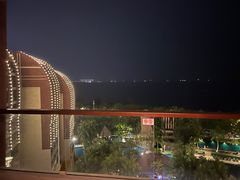 -三亚湾海居铂尔曼度假酒店