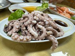 白灼活八爪鱼-崴海渔村(虹梅路店)