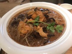 小鸡炖蘑菇-上关雪東北菜(中房金谊店)