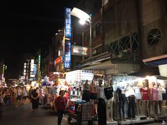 -六合夜市