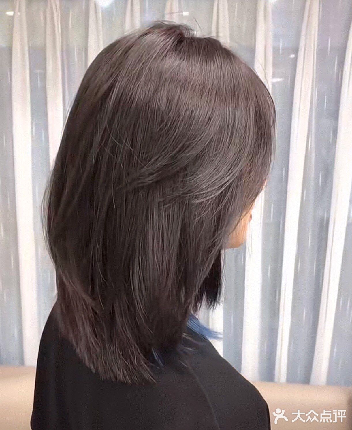 女生减龄锁骨发气垫烫温柔耐看中发发型