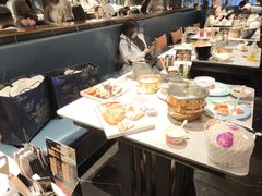 -雍容荟帝王蟹活龙虾展台自助(IFS黑金店)