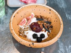 秋梨新疆果实酸奶碗-O'mills Sourdough Bakery&Bistro(永嘉路店)