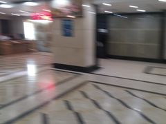 -吾遇酒店(深圳火车站罗湖口岸店)