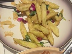 -八府香鸭·啫啫煲(华山路店)