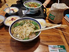 -云阿蛮云南生烫牛肉米线(奉贤路店)