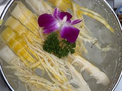-朱光玉火锅馆·太原旗舰(钟楼街店)